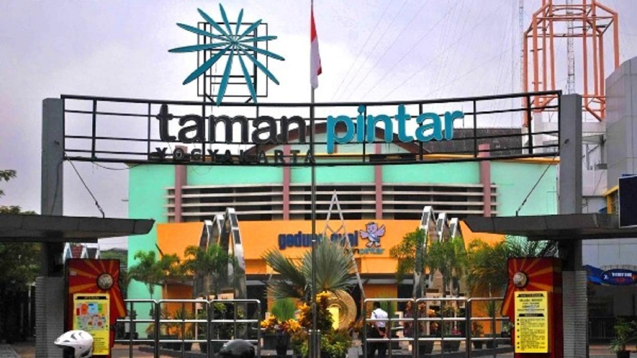La Javanaise Home Stay Malioboro Yogyakarta Eksteriør billede